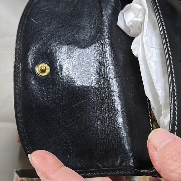 Dooney and Bourke Vintage Plumes Black Leather Wristlet BUNDLE - Picture 4 of 9